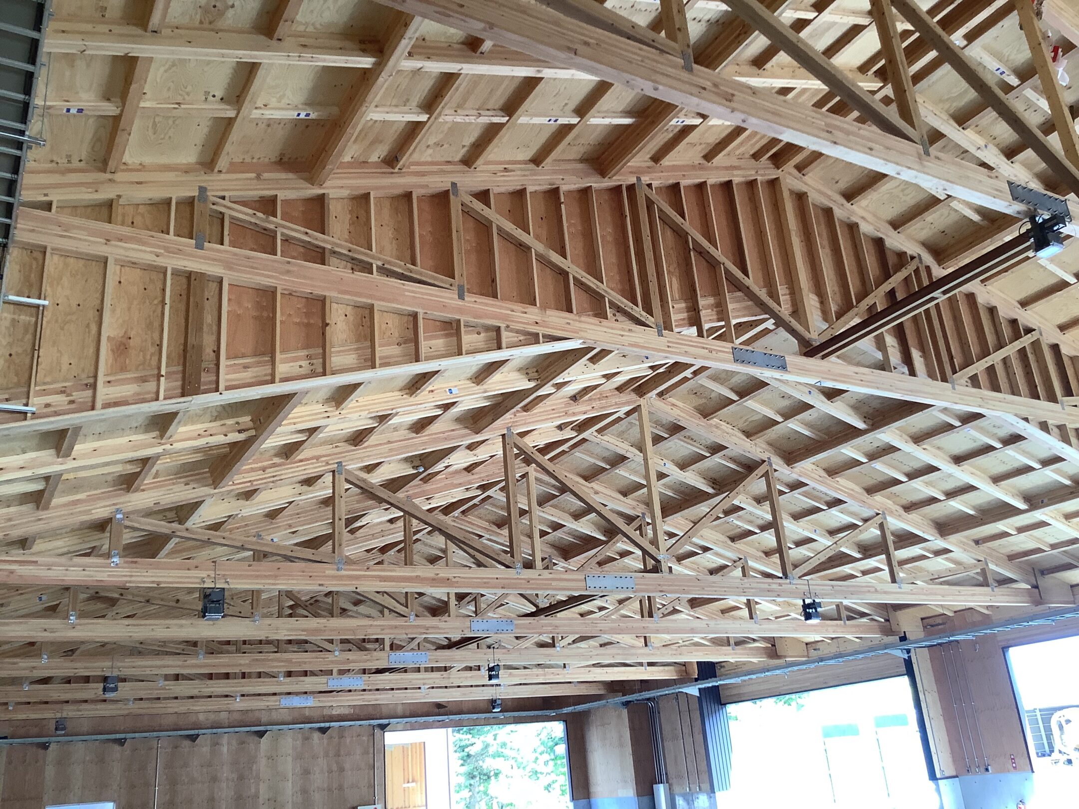 某加工センター（キングポスト　スパン20M）